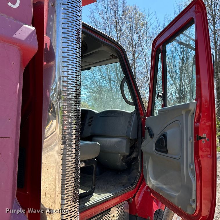 image for item EK4497 2003 International 7400 dump truck