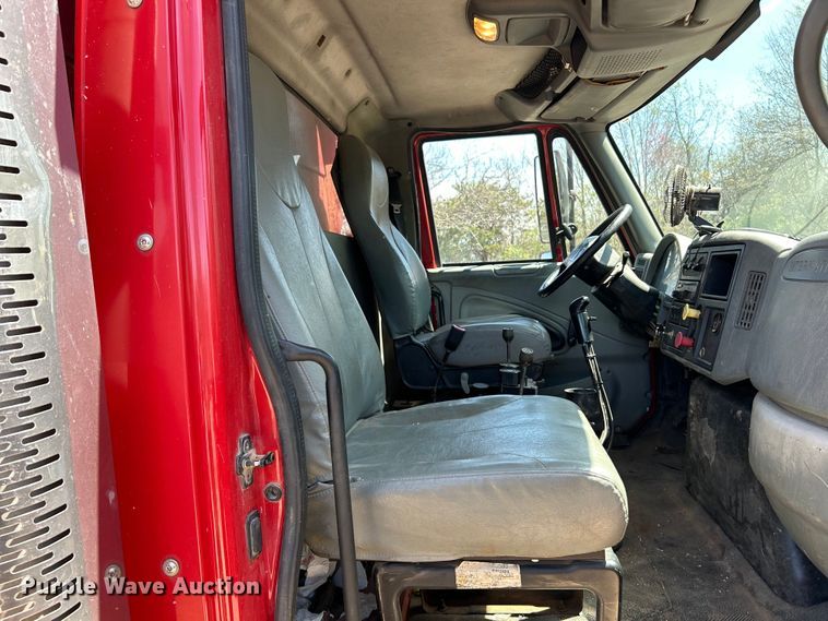 image for item EK4497 2003 International 7400 dump truck