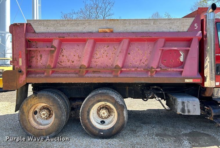 image for item EK4497 2003 International 7400 dump truck