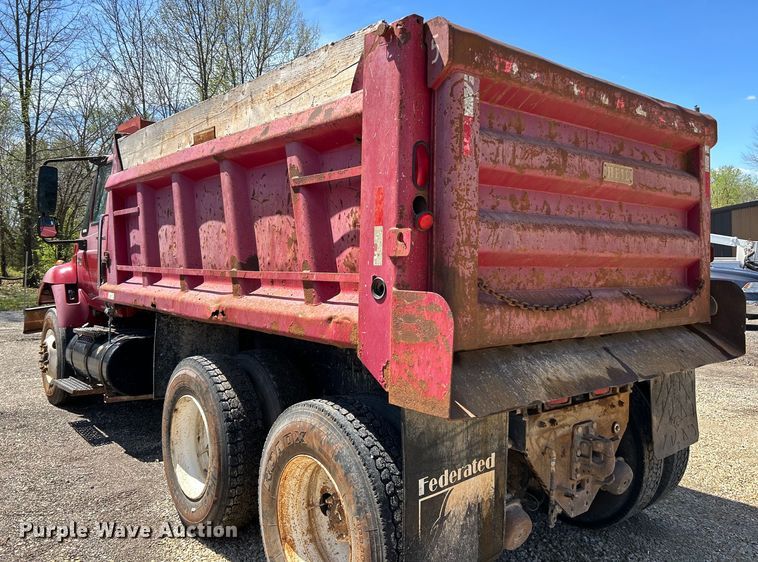image for item EK4497 2003 International 7400 dump truck
