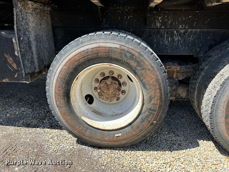 image for item EK4497 2003 International 7400 dump truck