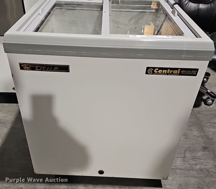 image for item EK5616 True  TFM29FL freezer