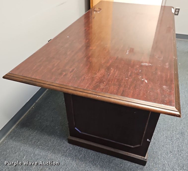 Furniture in Salina, KS Item EK5769 for sale Purple Wave