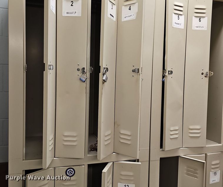 image for item EK5770 (7) locker units