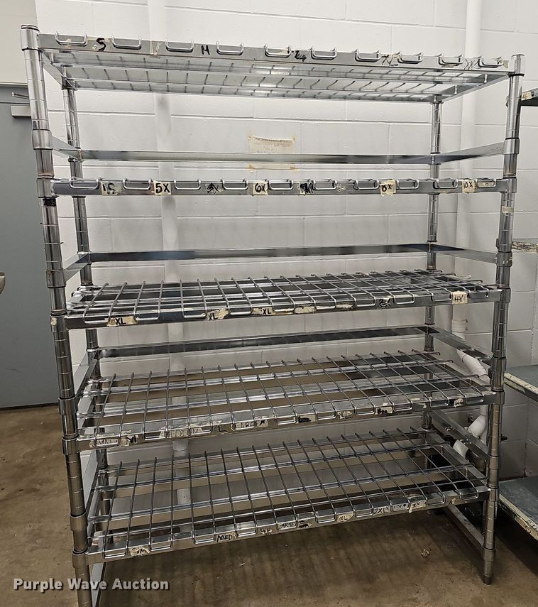 image for item EK5772 (12) metal shelving