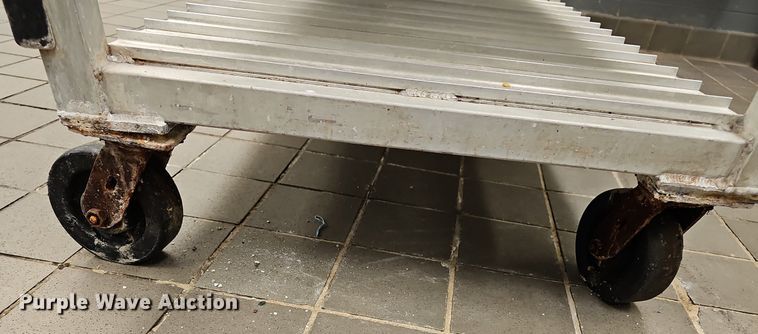 image for item EK5774 (12) metal shelving 