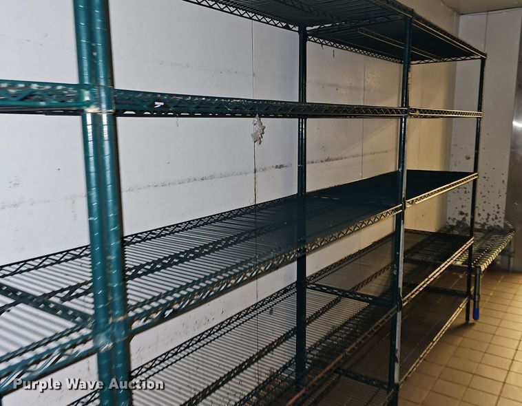 image for item EK5775 (8) metal shelves