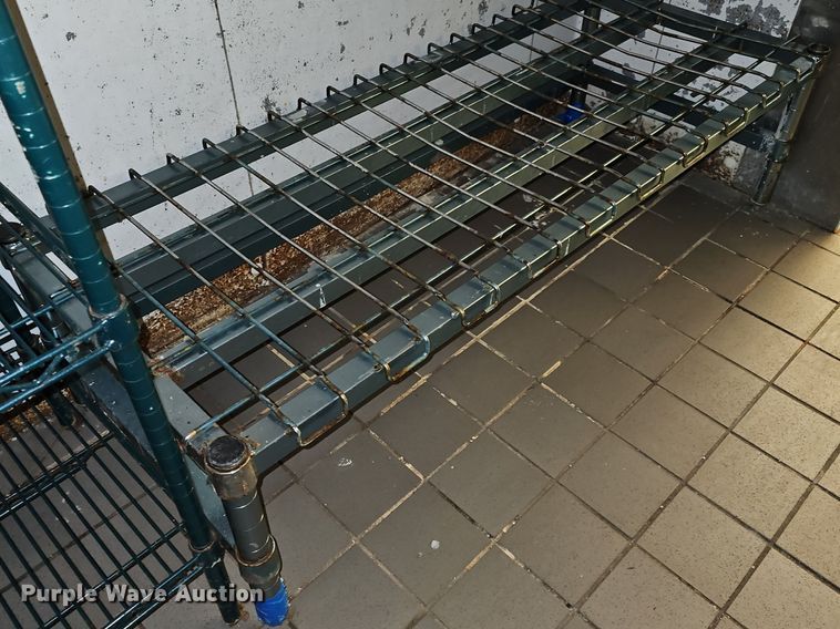 image for item EK5775 (8) metal shelves