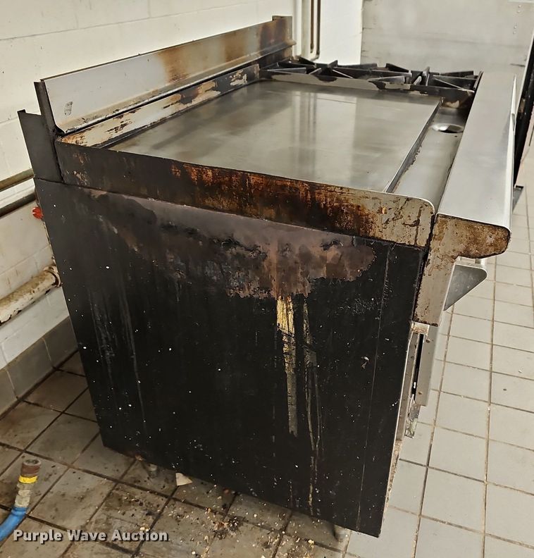 image for item EK5777 Wolf  griddle