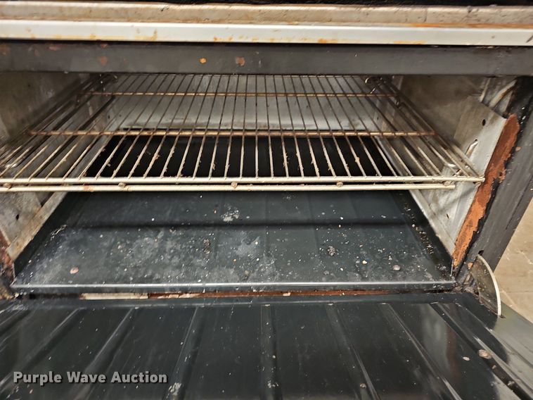 image for item EK5777 Wolf  griddle