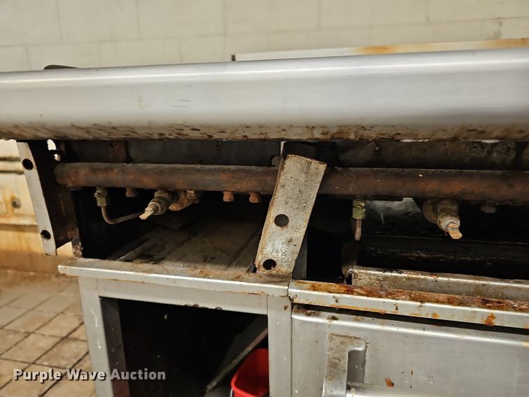 image for item EK5777 Wolf  griddle