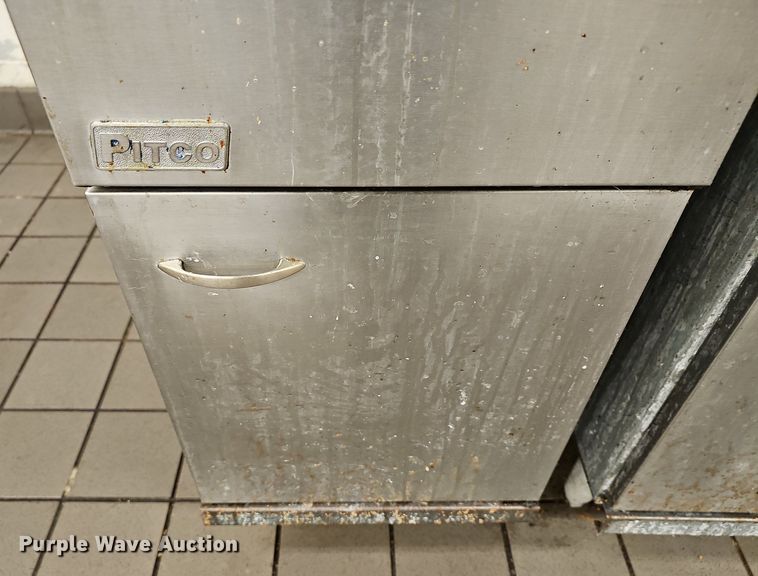 image for item EK5781 (2) Pitco dual fryers