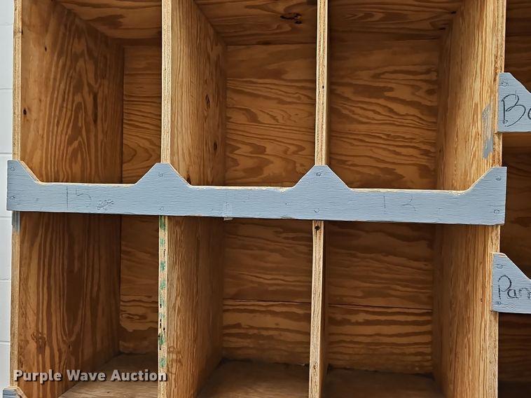 image for item EK5784 Wood cubby 