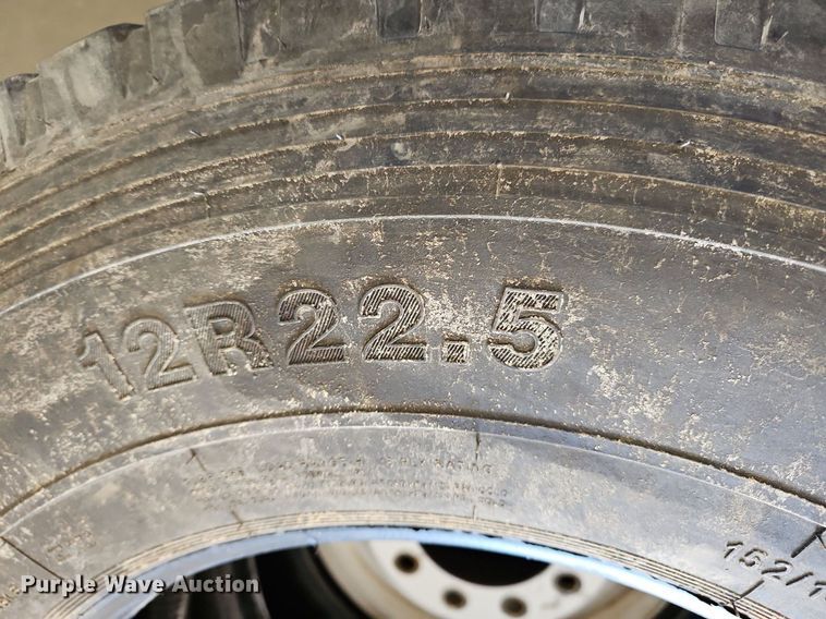 image for item EK5792 (6) 12R22.5 tires