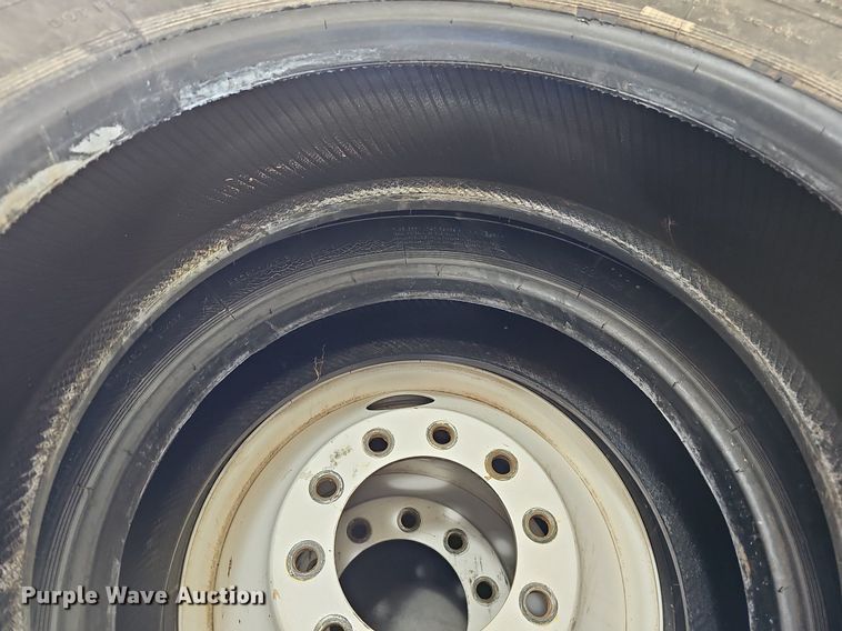 image for item EK5792 (6) 12R22.5 tires