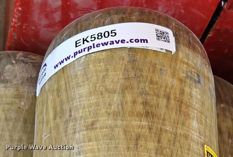 image for item EK5805 Approximately 76 air tanks