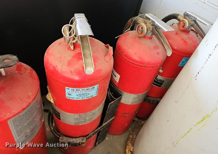 image for item EK5812 (5) fire extinguishers