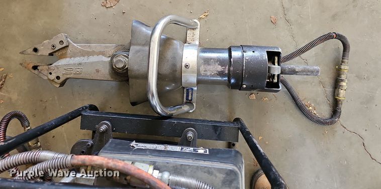 image for item EK5813 Jaws of life