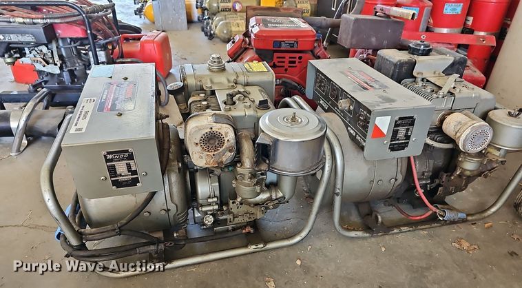 image for item EK5815 (2) Lincoln PE4000 Powermight generators