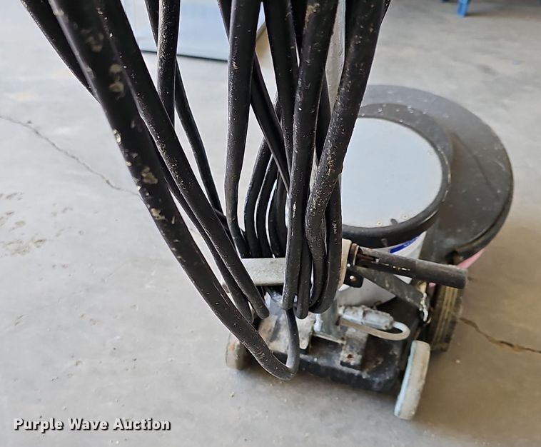 image for item EK5818 Janitorial equipment 