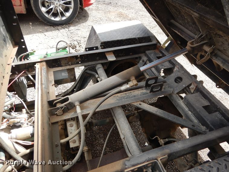 image for item KM9795 1992 Cushman Turf Truckster utility vehicle