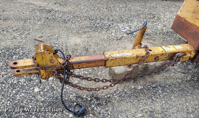 image for item LD9004 1989 Vermeer 1250 wood chipper