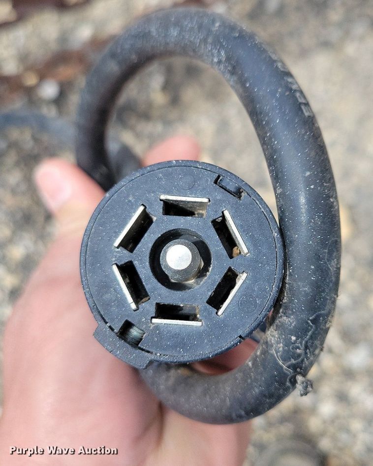 image for item LD9004 1989 Vermeer 1250 wood chipper