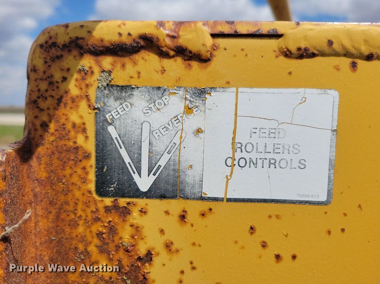 image for item LD9004 1989 Vermeer 1250 wood chipper