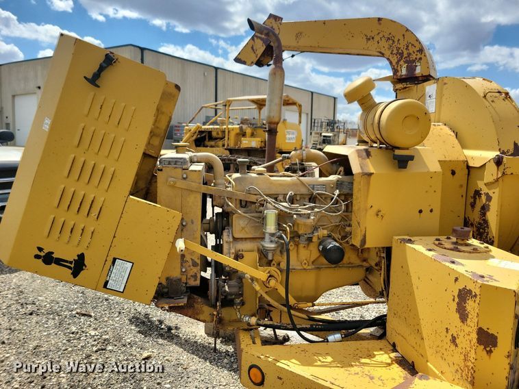 image for item LD9004 1989 Vermeer 1250 wood chipper