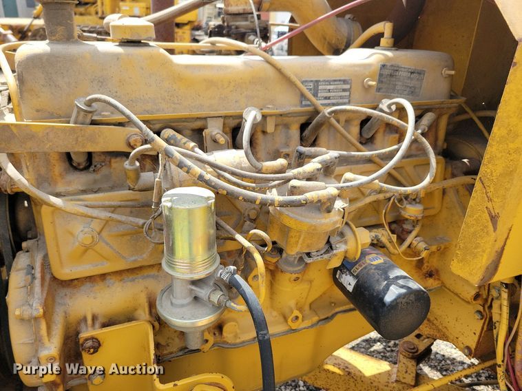 image for item LD9004 1989 Vermeer 1250 wood chipper