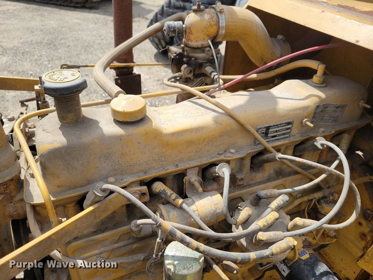 image for item LD9004 1989 Vermeer 1250 wood chipper