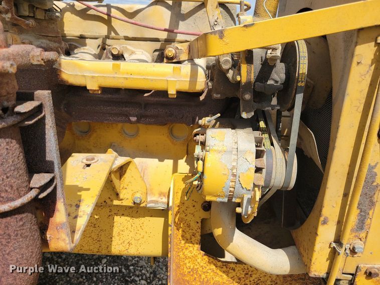 image for item LD9004 1989 Vermeer 1250 wood chipper