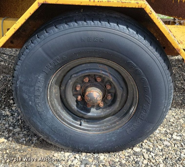 image for item LD9004 1989 Vermeer 1250 wood chipper