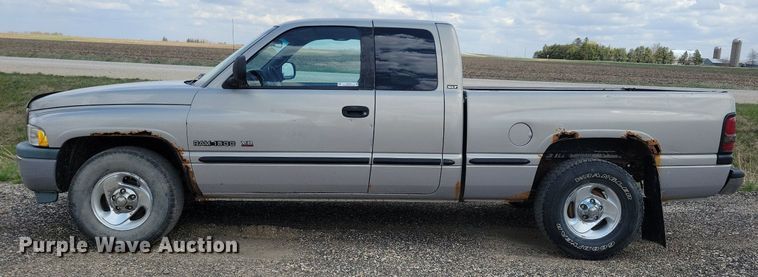 image for item LD9005 1999 Dodge Ram 1500 Quad Cab pickup truck