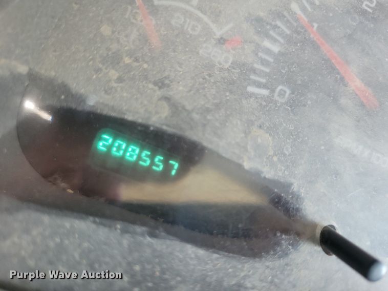 image for item LD9005 1999 Dodge Ram 1500 Quad Cab pickup truck