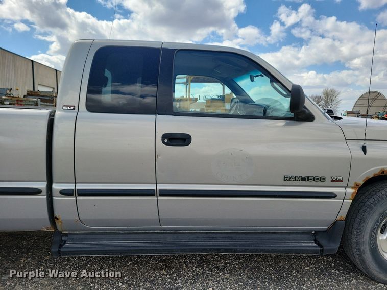 image for item LD9005 1999 Dodge Ram 1500 Quad Cab pickup truck