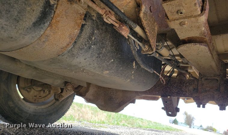 image for item LD9005 1999 Dodge Ram 1500 Quad Cab pickup truck