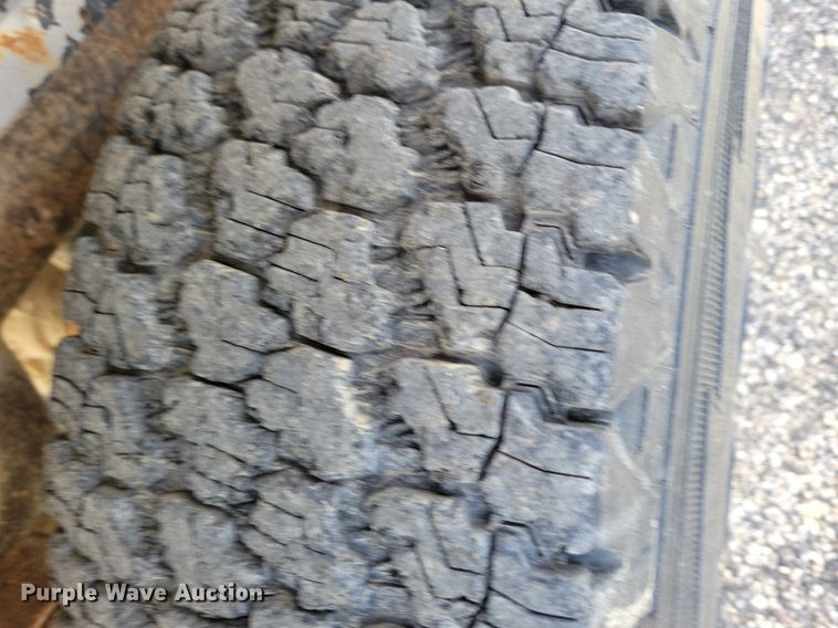 image for item LD9005 1999 Dodge Ram 1500 Quad Cab pickup truck