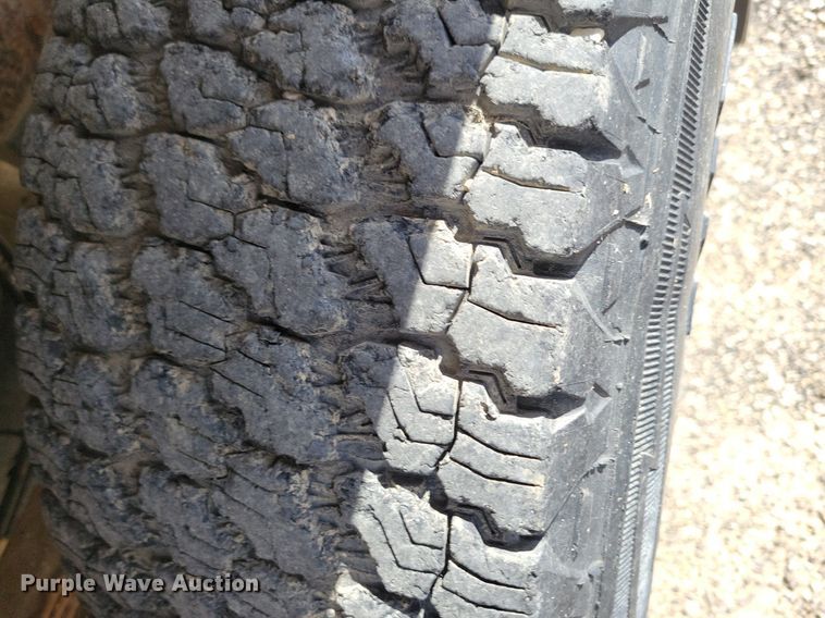 image for item LD9005 1999 Dodge Ram 1500 Quad Cab pickup truck