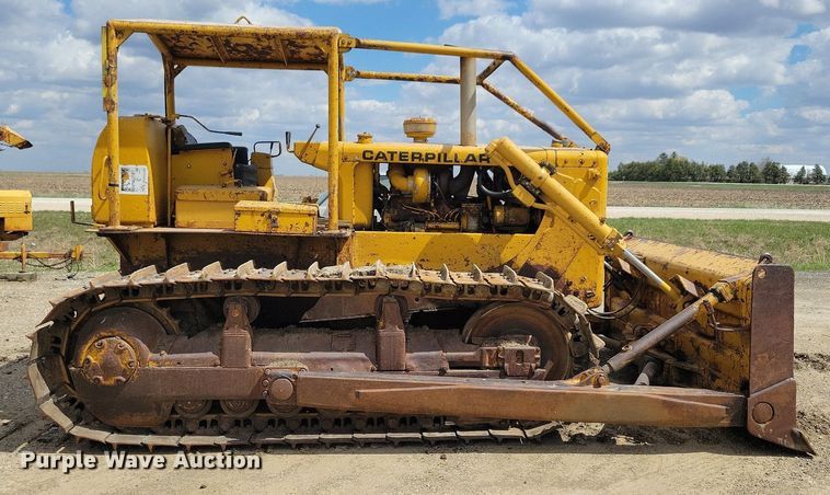 image for item LD9006 Caterpillar  D6 dozer