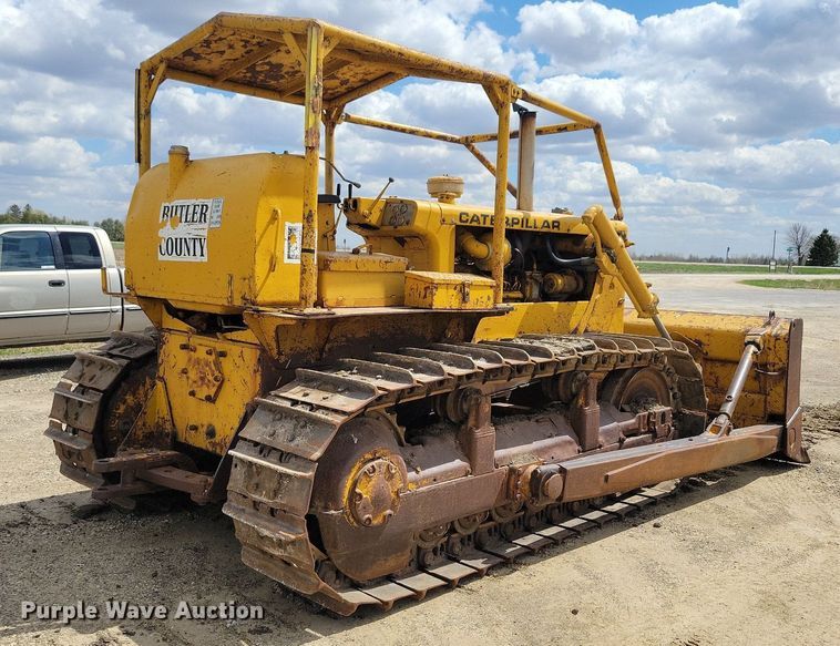 image for item LD9006 Caterpillar  D6 dozer