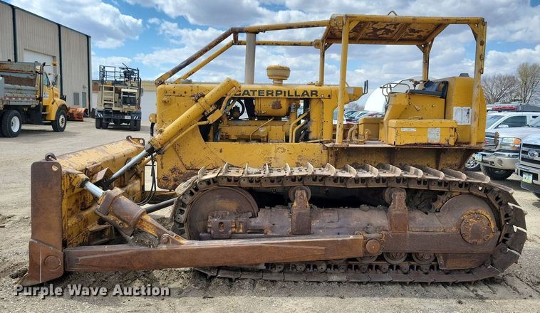 image for item LD9006 Caterpillar  D6 dozer