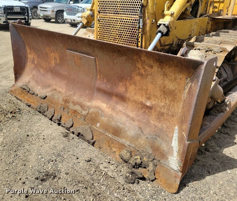 image for item LD9006 Caterpillar  D6 dozer