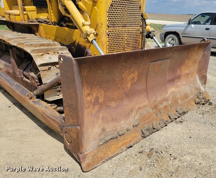 image for item LD9006 Caterpillar  D6 dozer