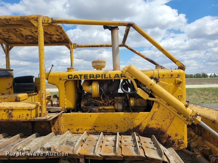 image for item LD9006 Caterpillar  D6 dozer