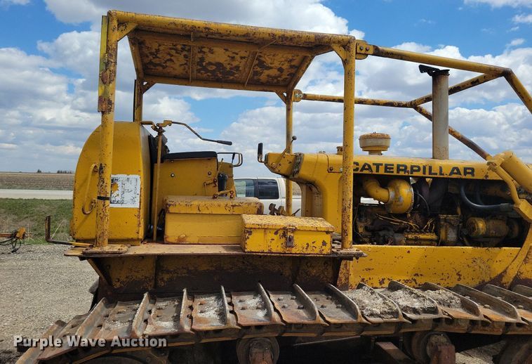 image for item LD9006 Caterpillar  D6 dozer
