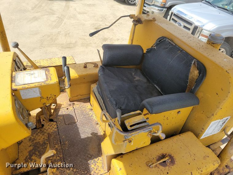 image for item LD9006 Caterpillar  D6 dozer