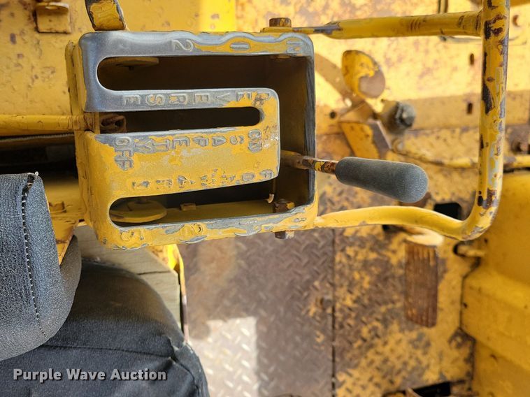image for item LD9006 Caterpillar  D6 dozer