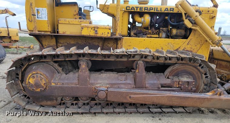 image for item LD9006 Caterpillar  D6 dozer