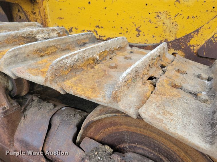 image for item LD9006 Caterpillar  D6 dozer